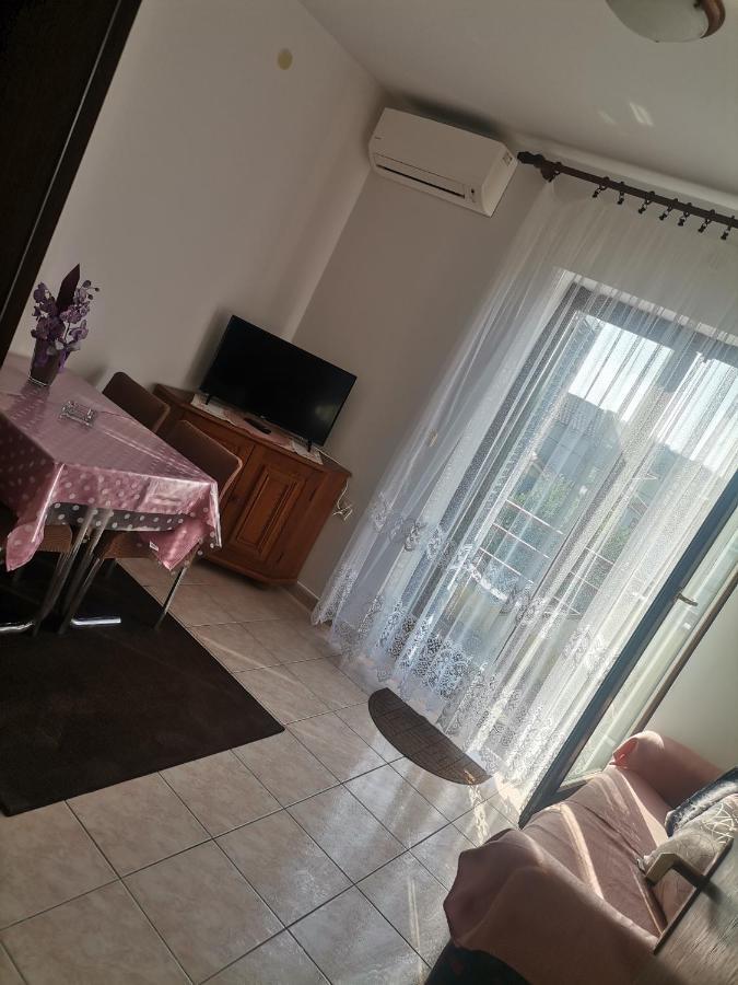 Apartments Petrica 马林斯卡 外观 照片