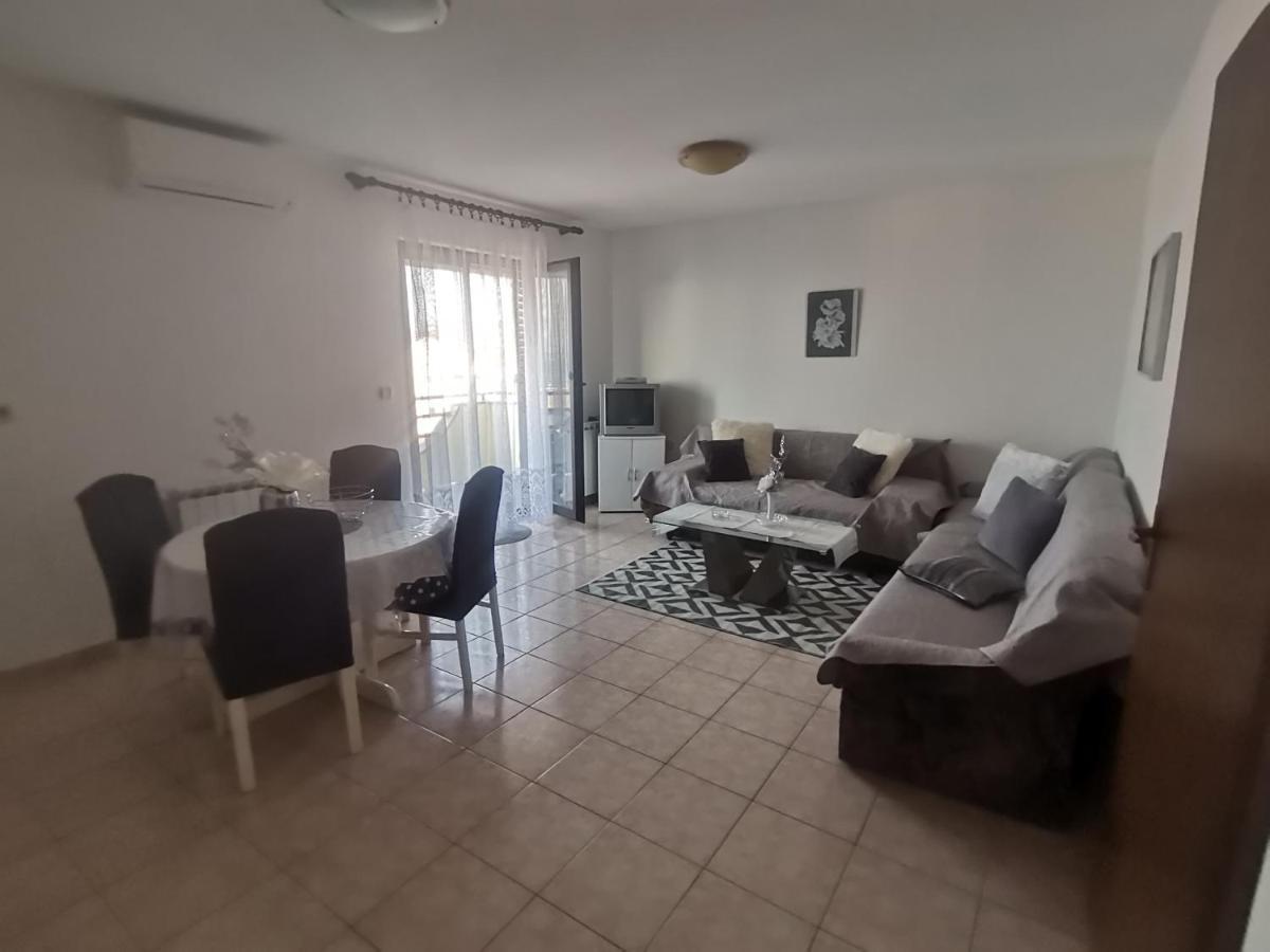 Apartments Petrica 马林斯卡 外观 照片